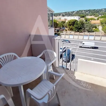 Avec Terrasse A 2 Min Des Plages A Pied *